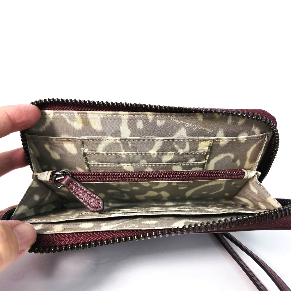 Aimee Kestenberg Leather Burgundy Pebble Zipper Wallet Card Holder Wrist Around - Picture 3 of 8